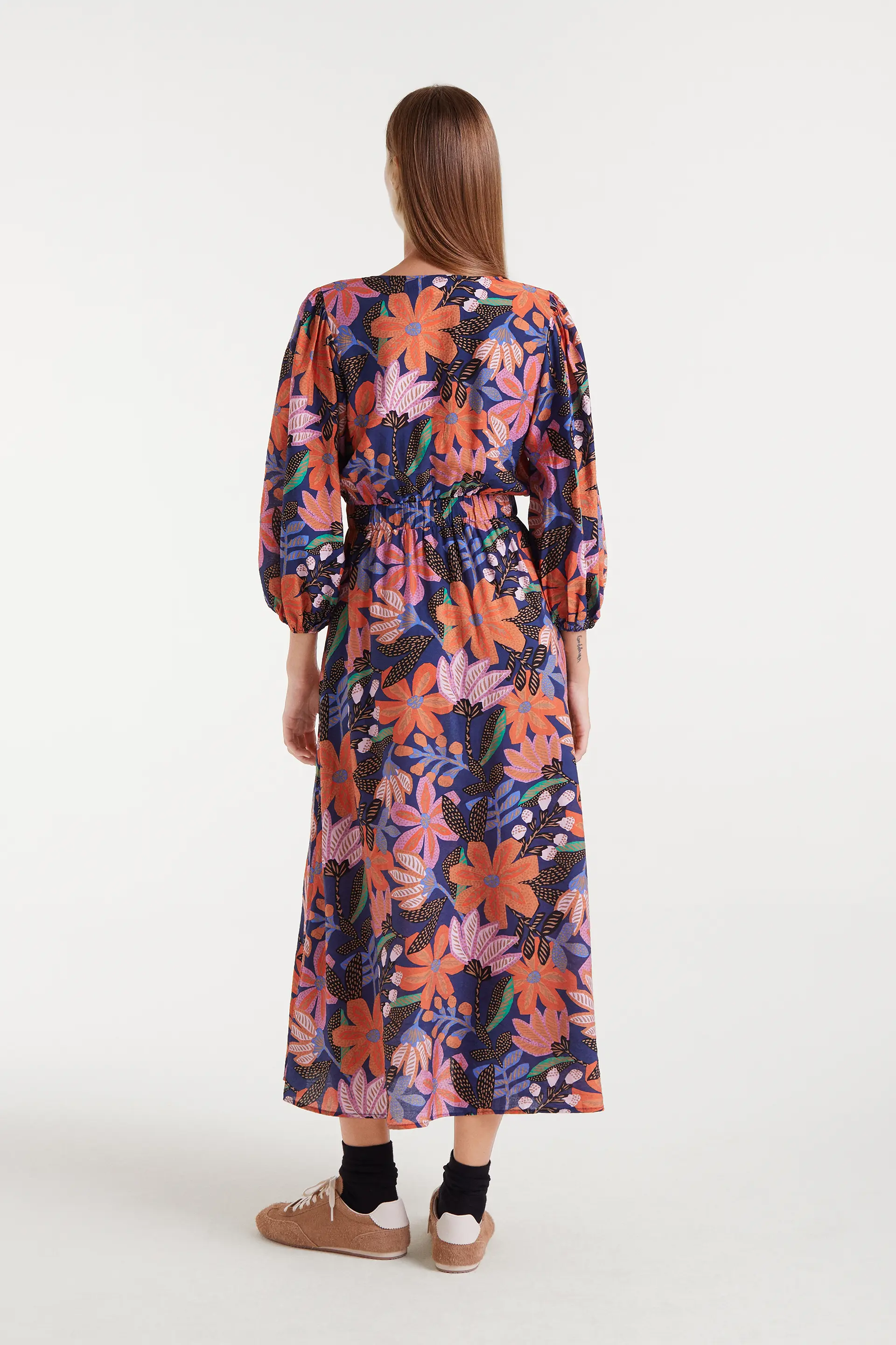 Vestido largo crepé ligero con estampado Tigerlily - Image 3