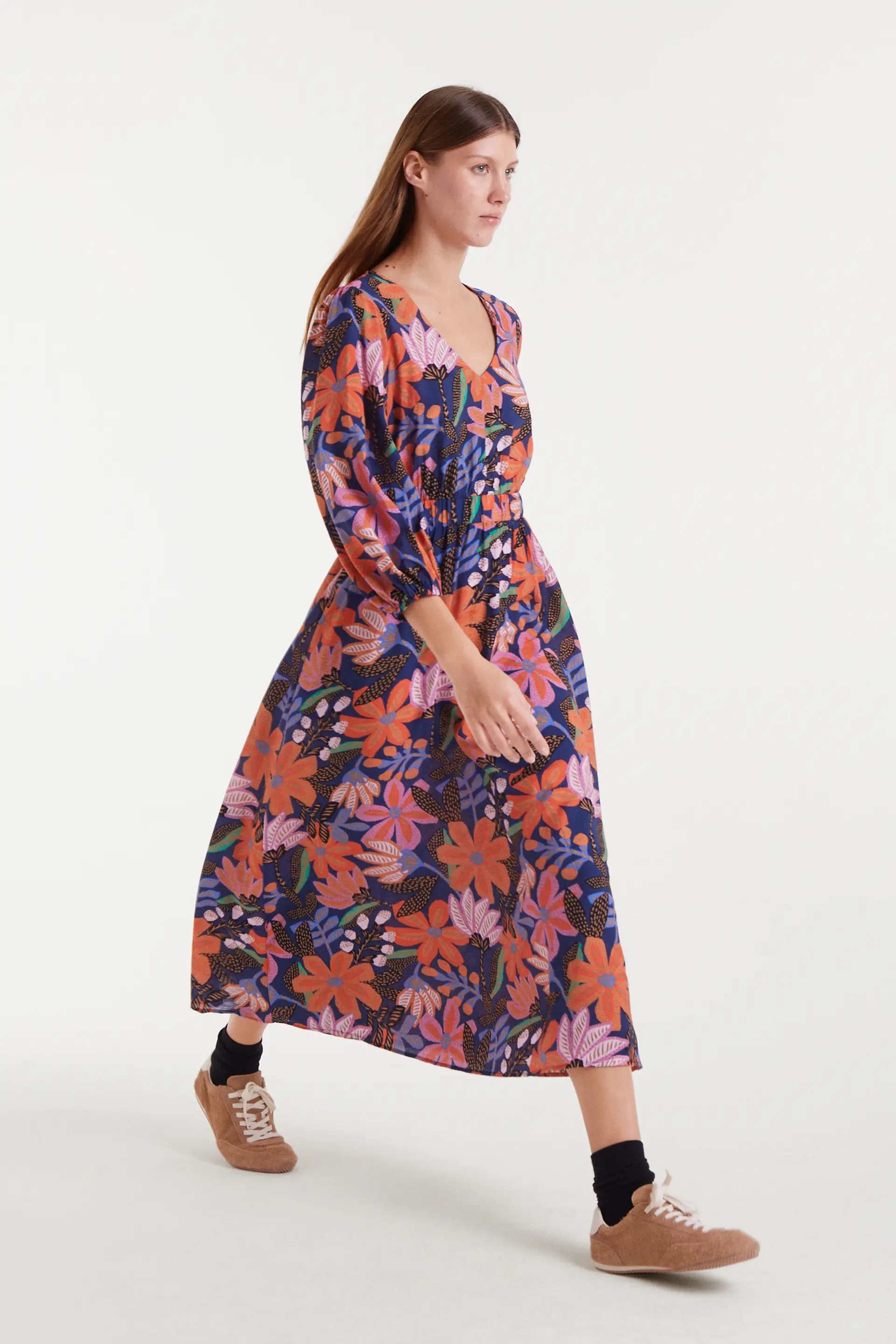 Vestido largo crepé ligero con estampado Tigerlily - Image 5